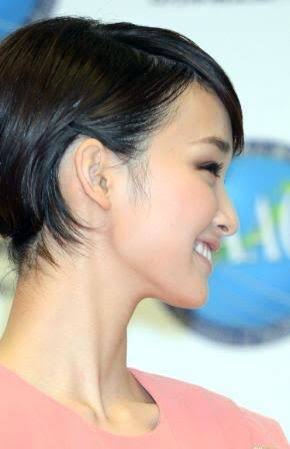 横顔が綺麗な芸能人