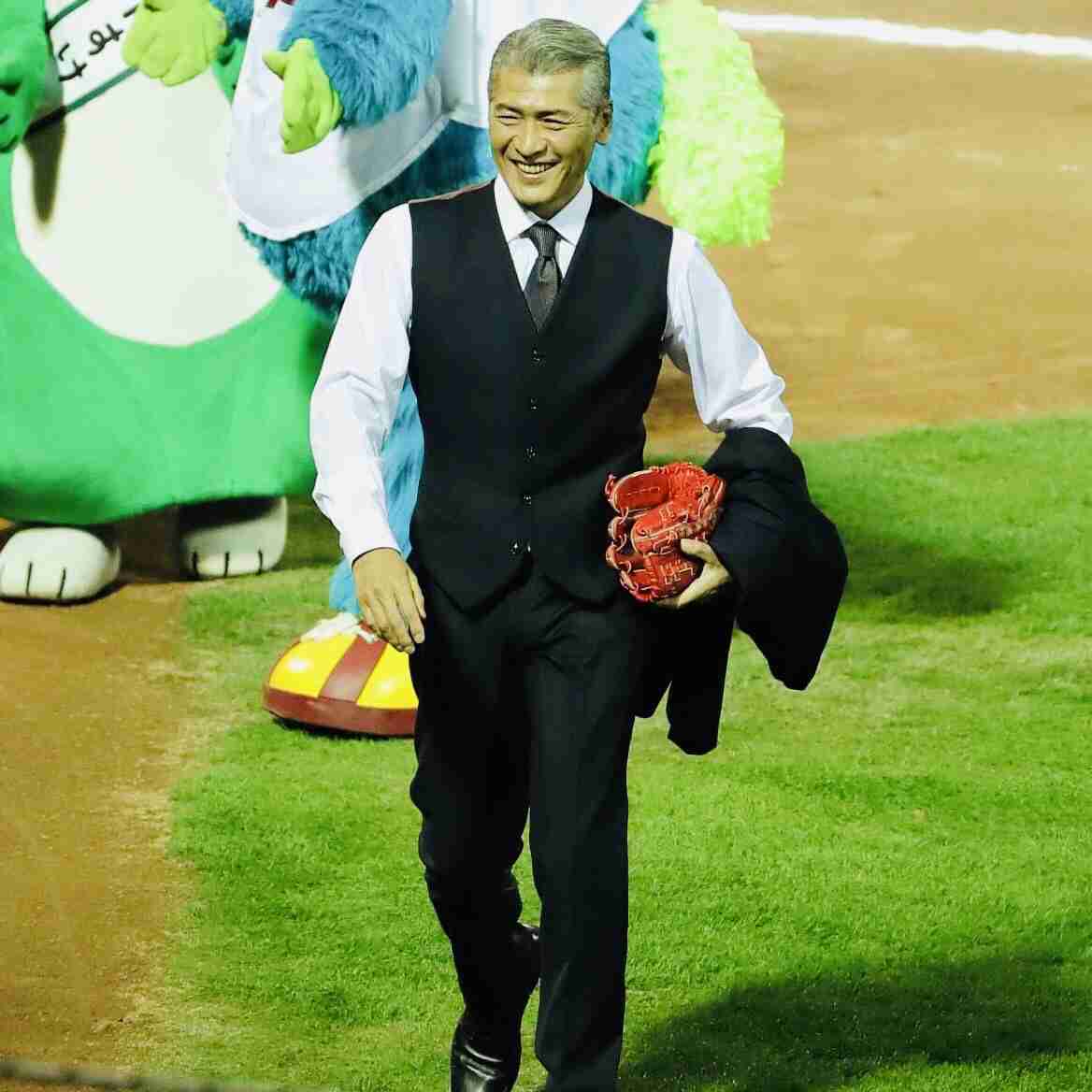 「これが53歳だと…⁉」　始球式の吉川晃司がカッコよすぎるとネット騒然