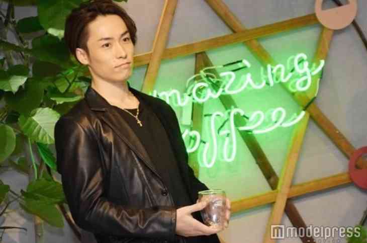 EXILE TETSUYA、LAWSON MACHI caféとコラボ　新商品「アメージングカフェラテ」を発売