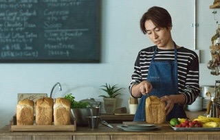 EXILE TETSUYA、LAWSON MACHI caféとコラボ　新商品「アメージングカフェラテ」を発売