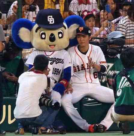 プロ野球選手、球団マスコットの画像を貼りましょう