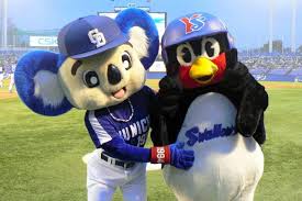 プロ野球選手、球団マスコットの画像を貼りましょう