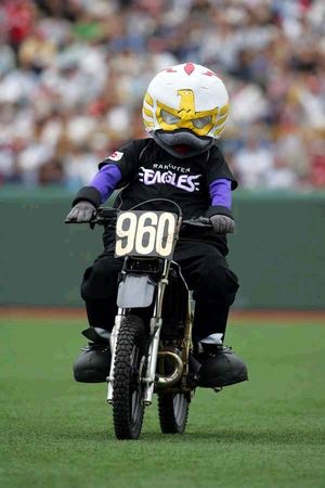プロ野球選手、球団マスコットの画像を貼りましょう