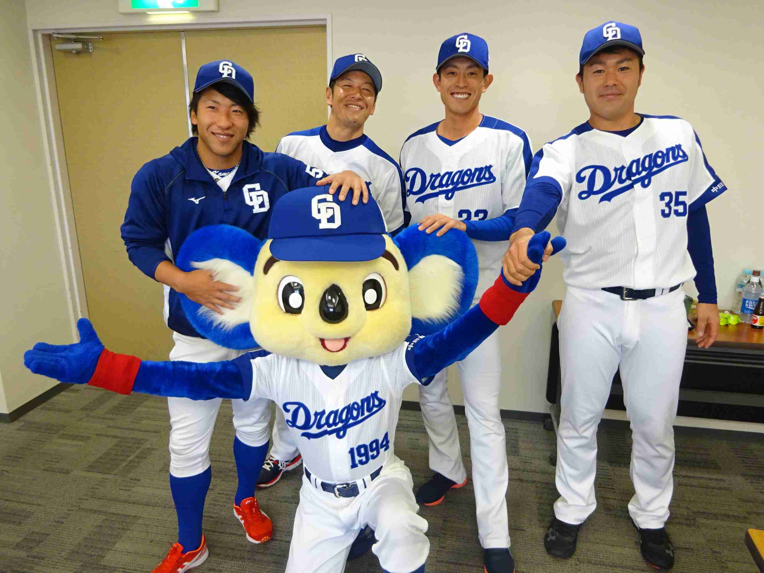 プロ野球選手、球団マスコットの画像を貼りましょう