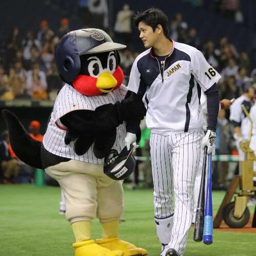 プロ野球選手、球団マスコットの画像を貼りましょう