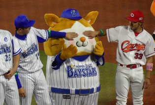 プロ野球選手、球団マスコットの画像を貼りましょう