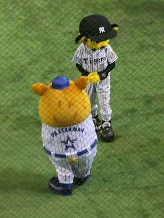 プロ野球選手、球団マスコットの画像を貼りましょう
