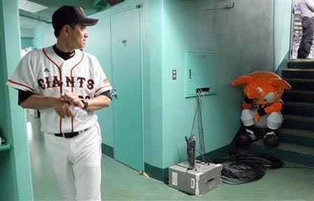 プロ野球選手、球団マスコットの画像を貼りましょう