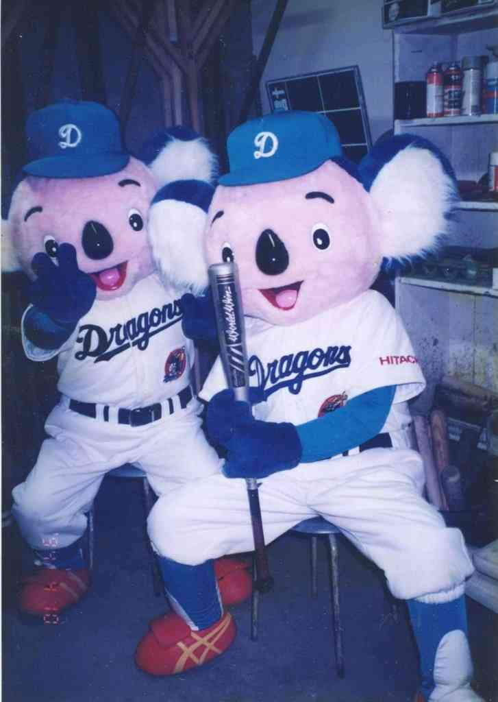 プロ野球選手、球団マスコットの画像を貼りましょう