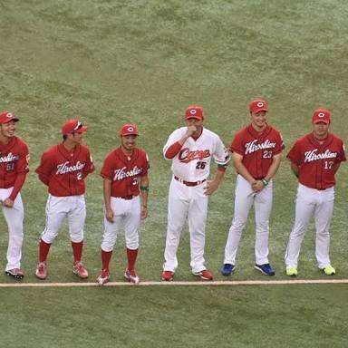 プロ野球選手、球団マスコットの画像を貼りましょう