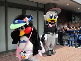 プロ野球選手、球団マスコットの画像を貼りましょう