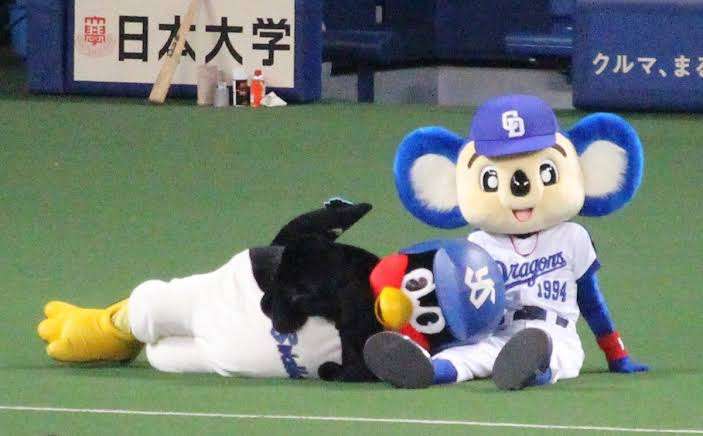 プロ野球選手、球団マスコットの画像を貼りましょう