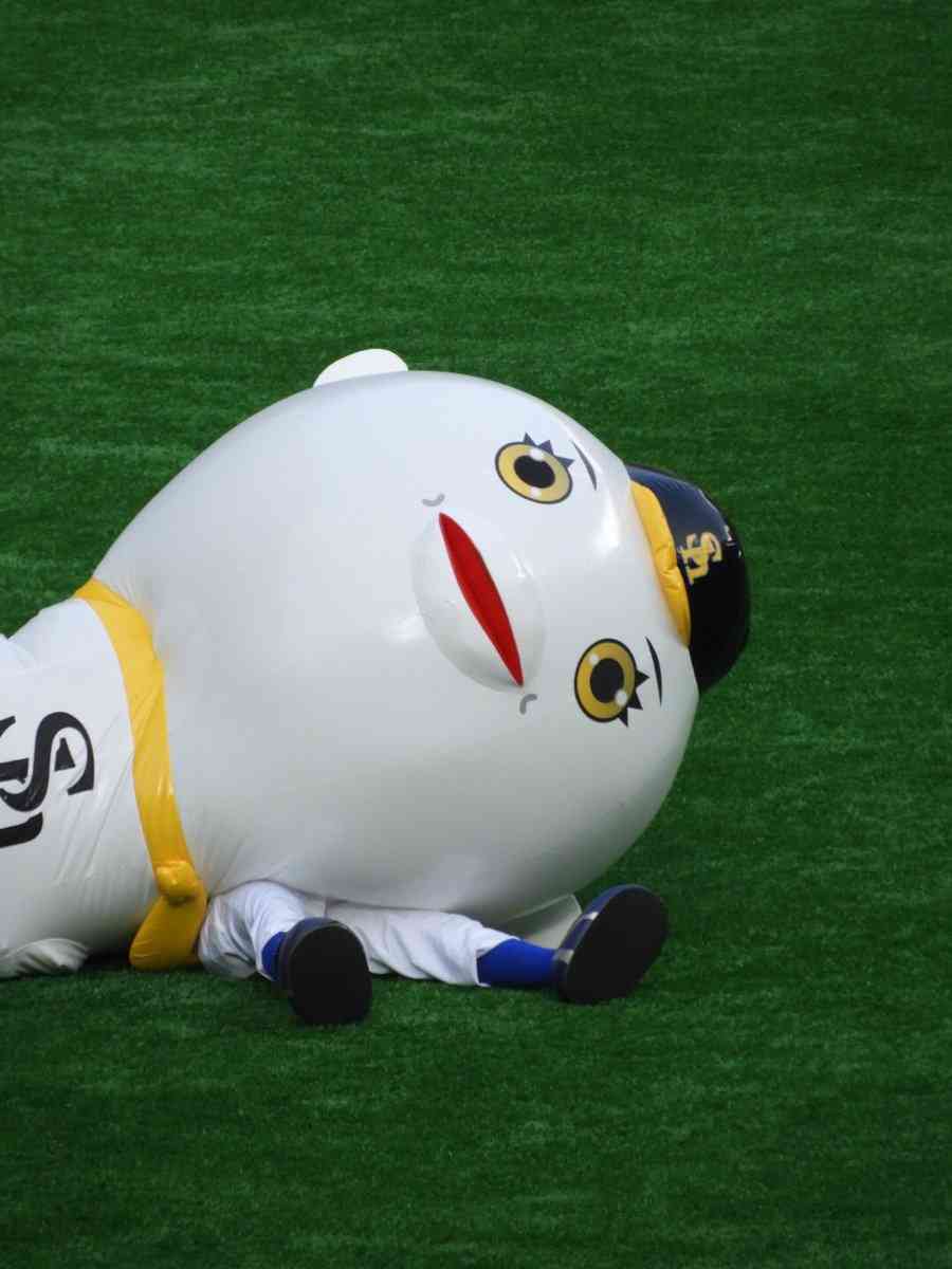 プロ野球選手、球団マスコットの画像を貼りましょう