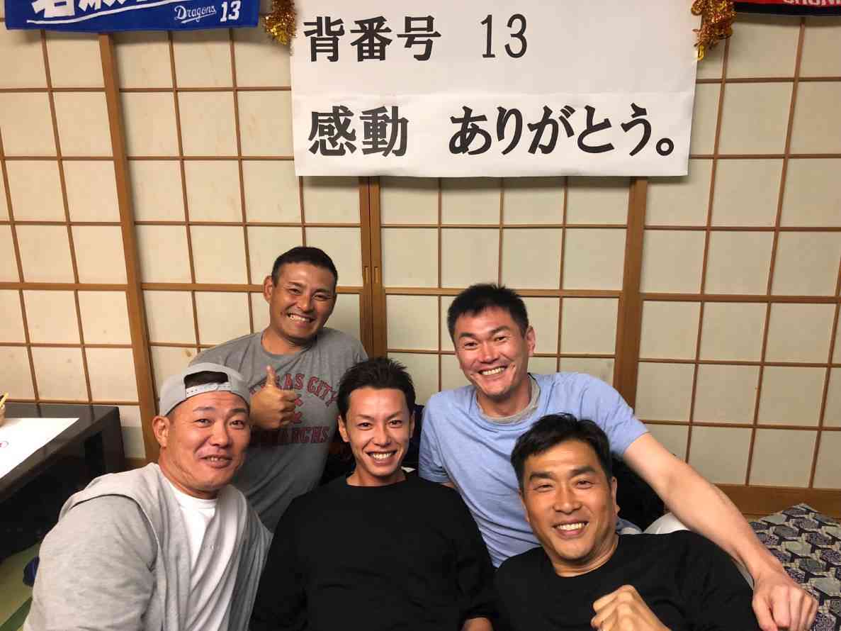 プロ野球選手、球団マスコットの画像を貼りましょう