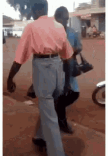 「なんだこの服」と思った画像