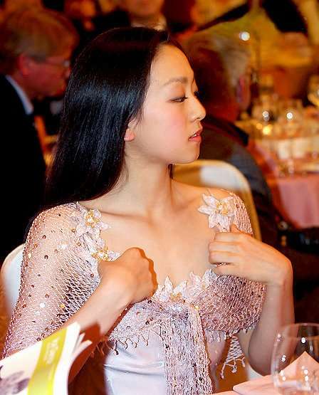 浅田真央、現役引退後の葛藤を告白「暗闇の中にいるような感覚でした」