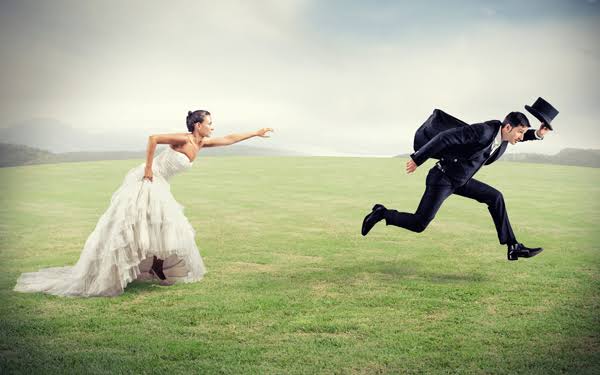 結婚するか悩んでる人！