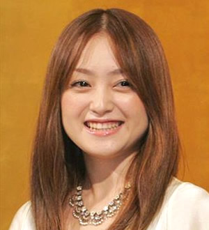 安達祐実、実家で料理中の一枚に反響「ジャガイモの面取りをしてるだけでこの美しさ…」