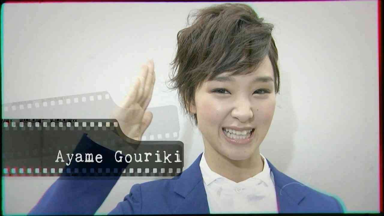 剛力彩芽、「どんどんキレイに…」屋外ロケで撮影中の姿に称賛の声が相次ぐ