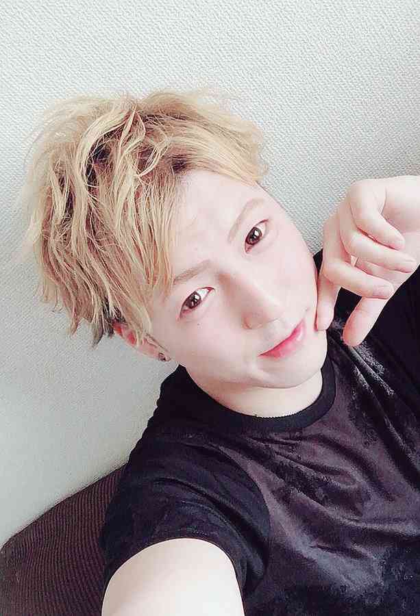 「重大な契約違反」男性アイドルが結婚発覚、進退を投票で決定