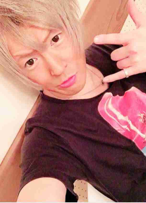 「重大な契約違反」男性アイドルが結婚発覚、進退を投票で決定
