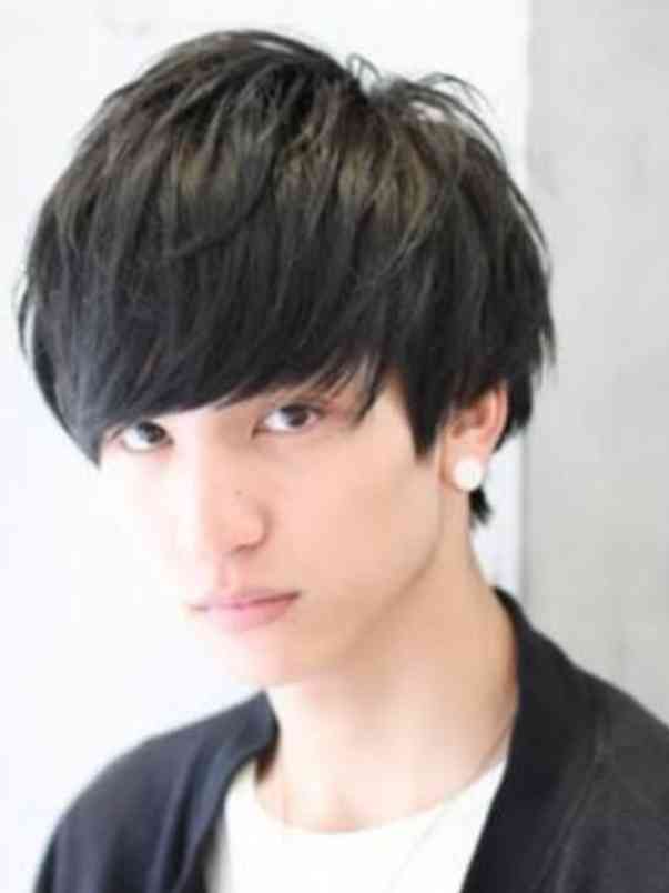 「重大な契約違反」男性アイドルが結婚発覚、進退を投票で決定