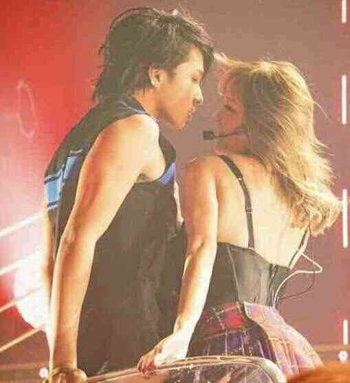 浜崎あゆみ、AAA・浦田直也のソロライブ会場に訪れ