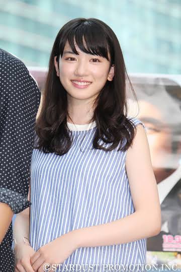 かわいい～！ 永野芽郁の“女子高生”ショットにファン歓喜「学校いたら毎日幸せ！」