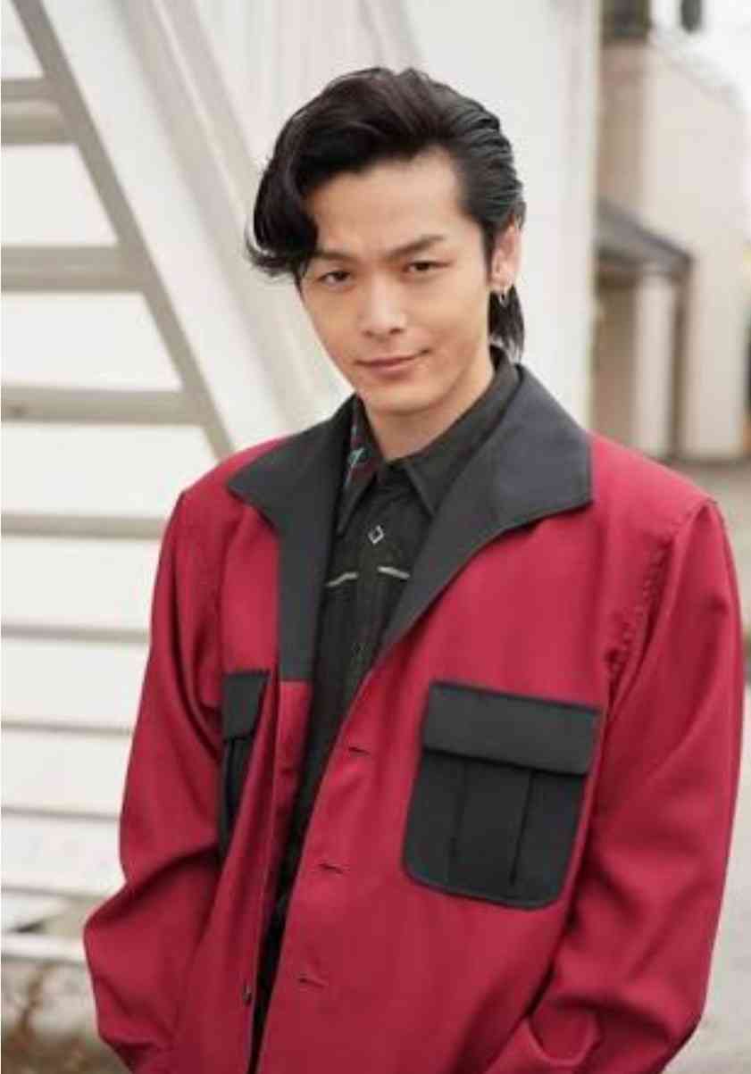 中村倫也、後輩俳優の人望も厚く 