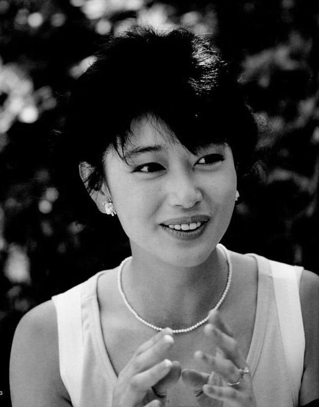 昭和の美人タレントの画像を貼ってください