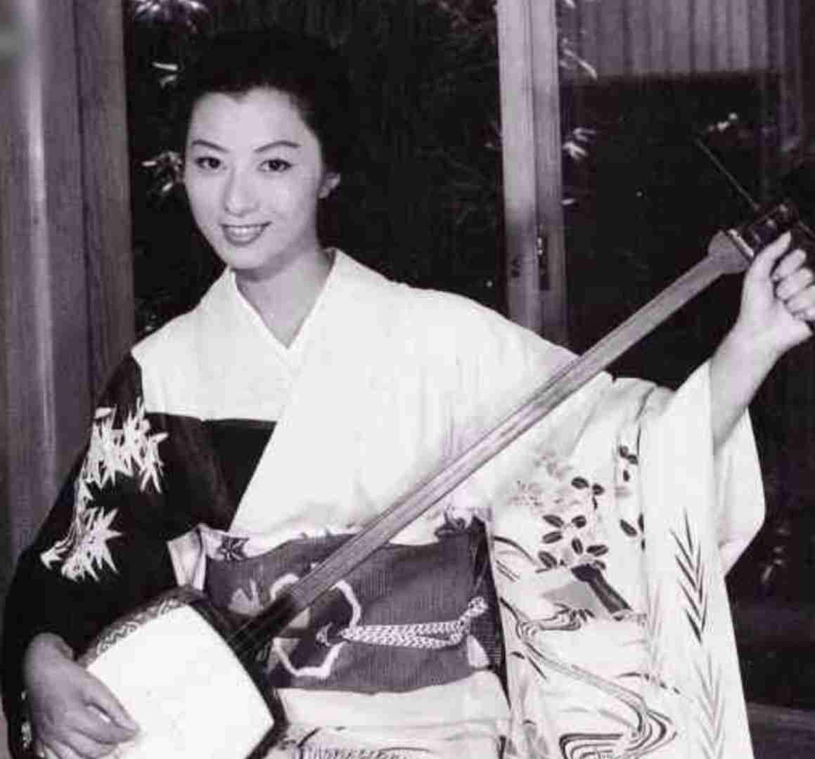 昭和の美人タレントの画像を貼ってください