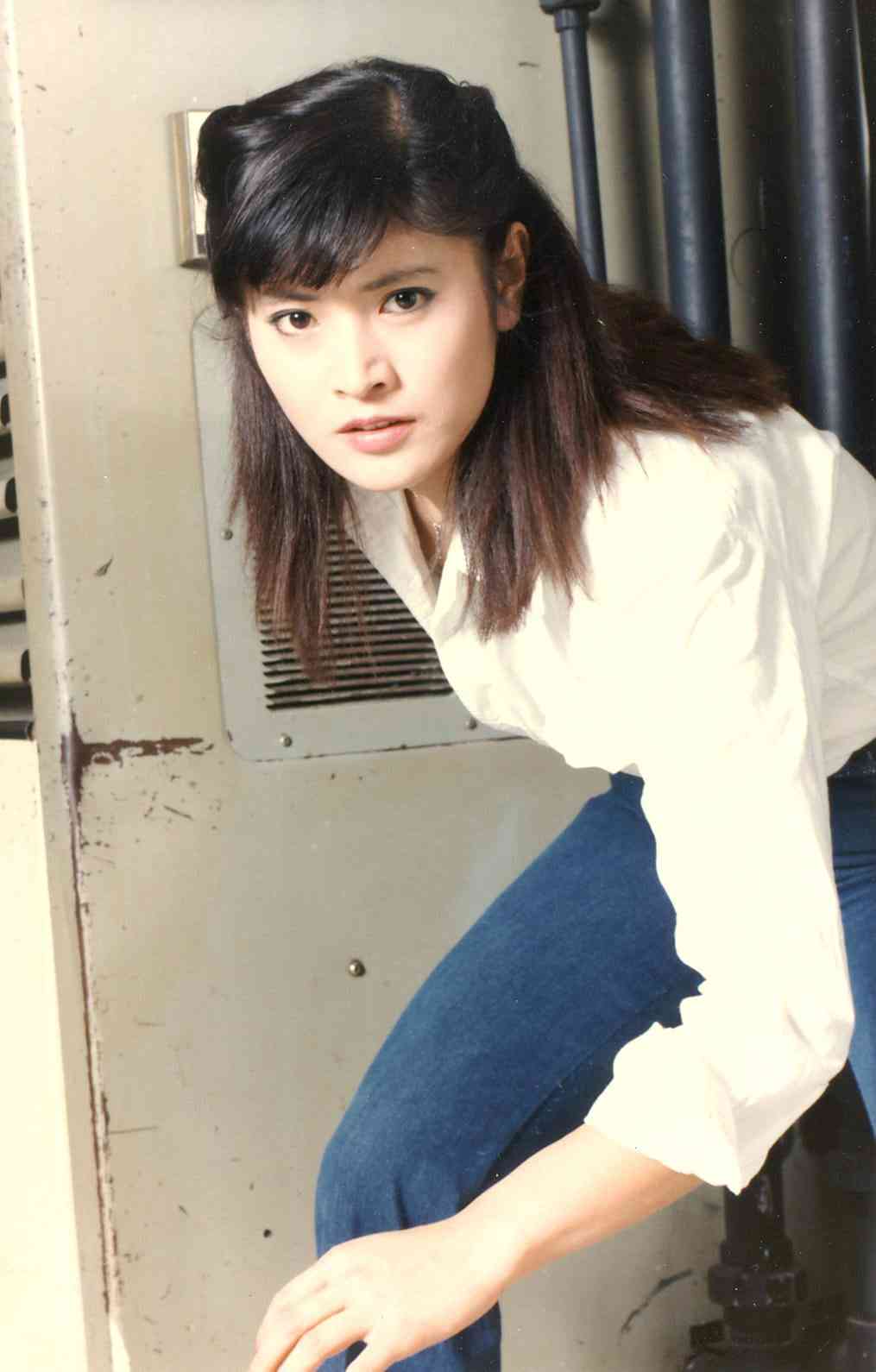 昭和の美人タレントの画像を貼ってください