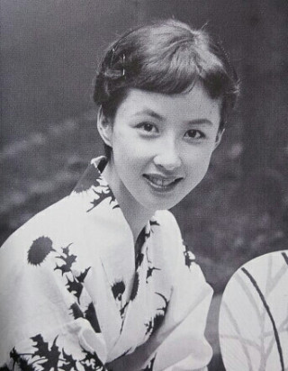 昭和の美人タレントの画像を貼ってください