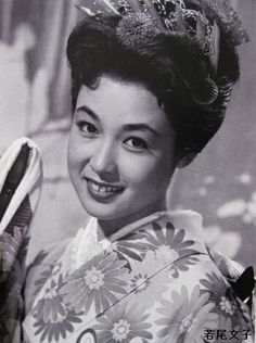 昭和の美人タレントの画像を貼ってください