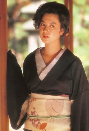 昭和の美人タレントの画像を貼ってください