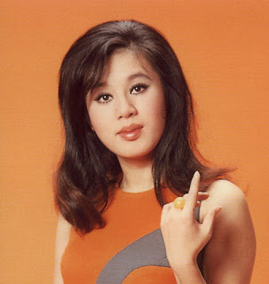 昭和の美人タレントの画像を貼ってください