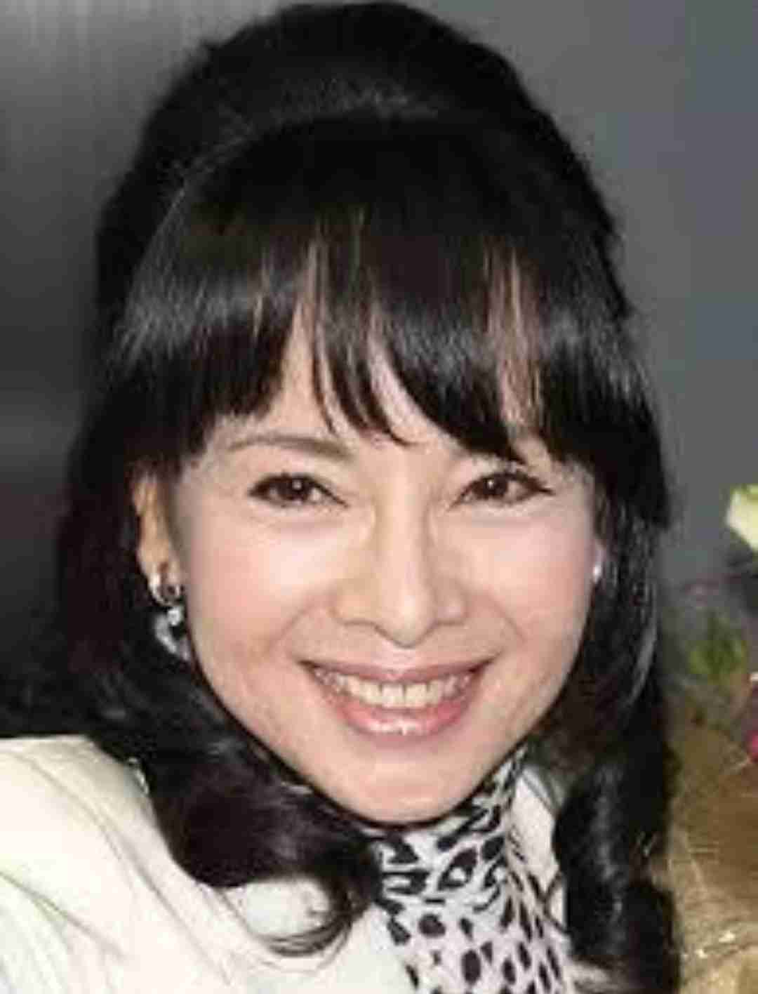 昭和の美人タレントの画像を貼ってください