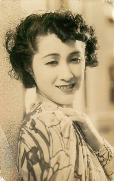 昭和の美人タレントの画像を貼ってください