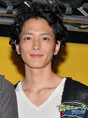 面長のイケメン芸能人