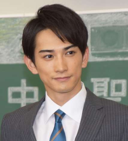 面長のイケメン芸能人