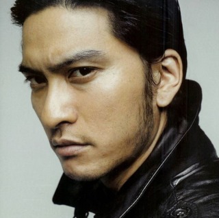 面長のイケメン芸能人