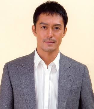 面長のイケメン芸能人