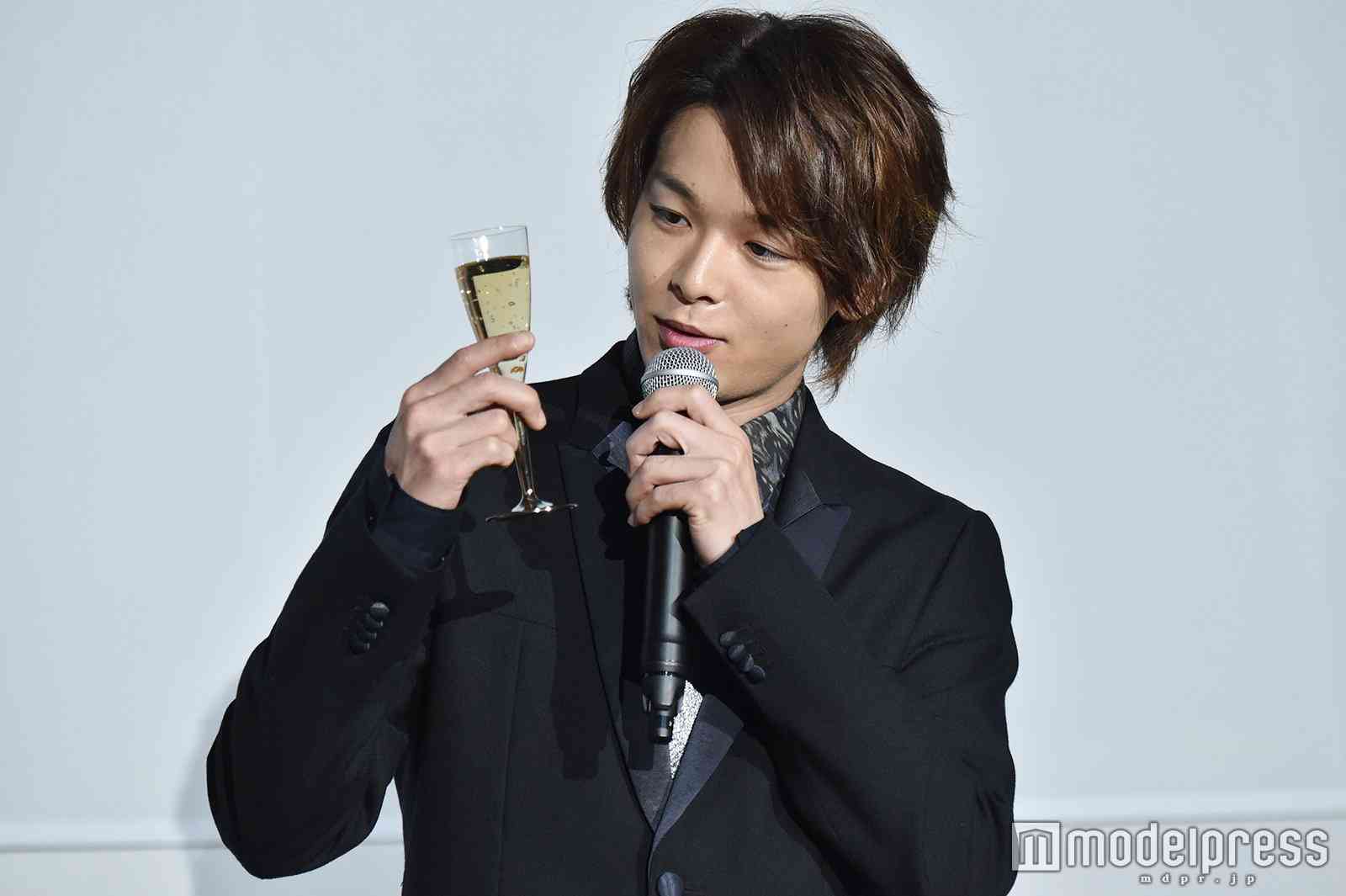 中村倫也　初彼女は中学2年のとき「見た瞬間にバーンって」