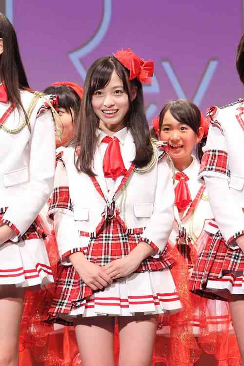 橋本環奈メモリアル写真集に期待の声 先行公開カットに「美しすぎる!」 