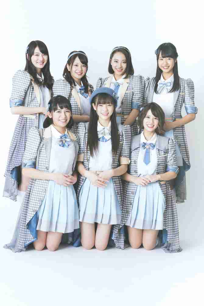 女性アイドルの衣装画像