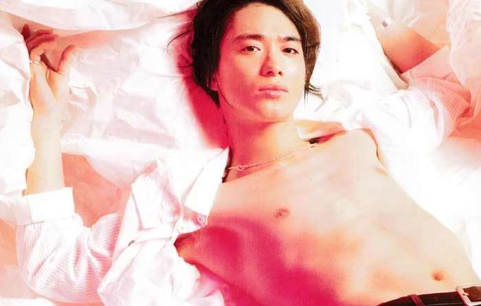 マッチ（近藤真彦）の肩に肘をついて話す…失礼行為が目に余るA.B.C-Zのメンバーとは