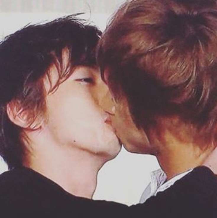 マッチ（近藤真彦）の肩に肘をついて話す…失礼行為が目に余るA.B.C-Zのメンバーとは