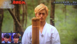 マッチ（近藤真彦）の肩に肘をついて話す…失礼行為が目に余るA.B.C-Zのメンバーとは