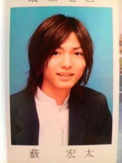 Hey! Say! JUMP薮宏太 ミュージカル主演「ポジティブに」 特大バースデーケーキに決意新た