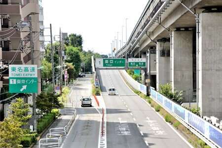 徒歩で侵入?74歳女性、圏央道でトラックにひかれ死亡